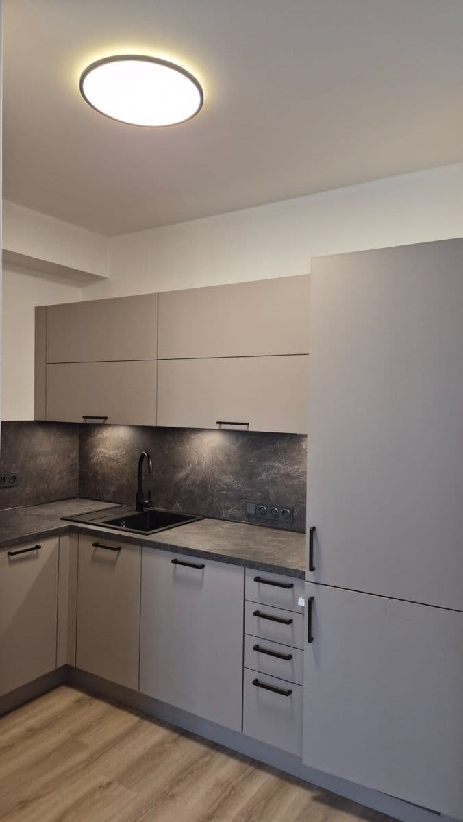 Studio flat to rent, 38 m², Nádražní, Kralupy nad Vltavou, Středočeský Region Studio flat to rent, 38 m², Nádražní, Kralupy nad Vltavou, Středočeský Region