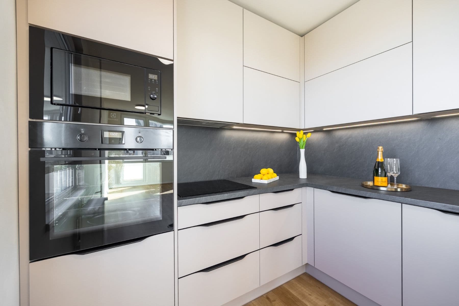 2 bedroom with open-plan kitchen flat for sale, 79 m², Rembrandtova, Prague, Prague 2 bedroom with open-plan kitchen flat for sale, 79 m², Rembrandtova, Prague, Prague