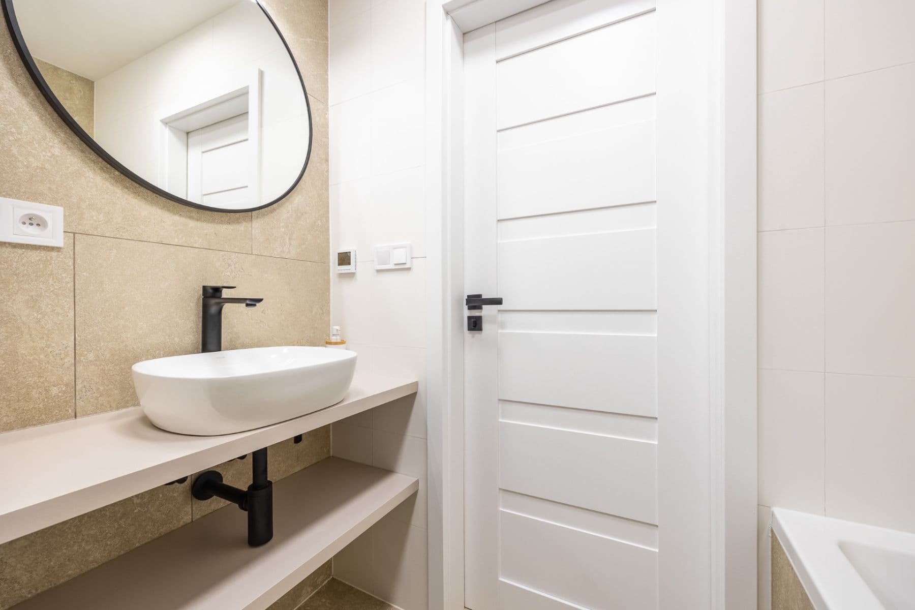 2 bedroom with open-plan kitchen flat for sale, 79 m², Rembrandtova, Prague, Prague 2 bedroom with open-plan kitchen flat for sale, 79 m², Rembrandtova, Prague, Prague