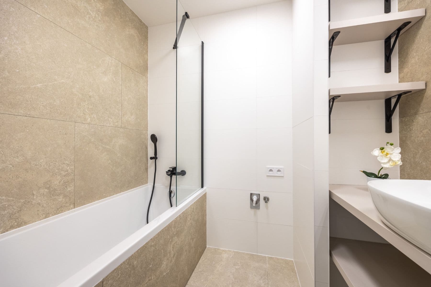 2 bedroom with open-plan kitchen flat for sale, 79 m², Rembrandtova, Prague, Prague 2 bedroom with open-plan kitchen flat for sale, 79 m², Rembrandtova, Prague, Prague