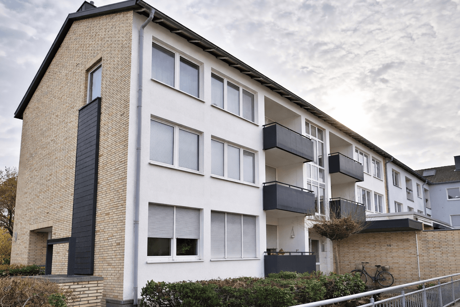 house for sale, 900 m², Kunibertstraße, Hilden, North Rhine-Westphalia house for sale, 900 m², Kunibertstraße, Hilden, North Rhine-Westphalia