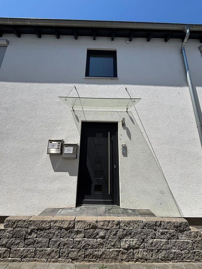 2 bedroom with open-plan kitchen flat for sale, 90 m², Biebesheim am Rhein, Hesse 2 bedroom with open-plan kitchen flat for sale, 90 m², Biebesheim am Rhein, Hesse