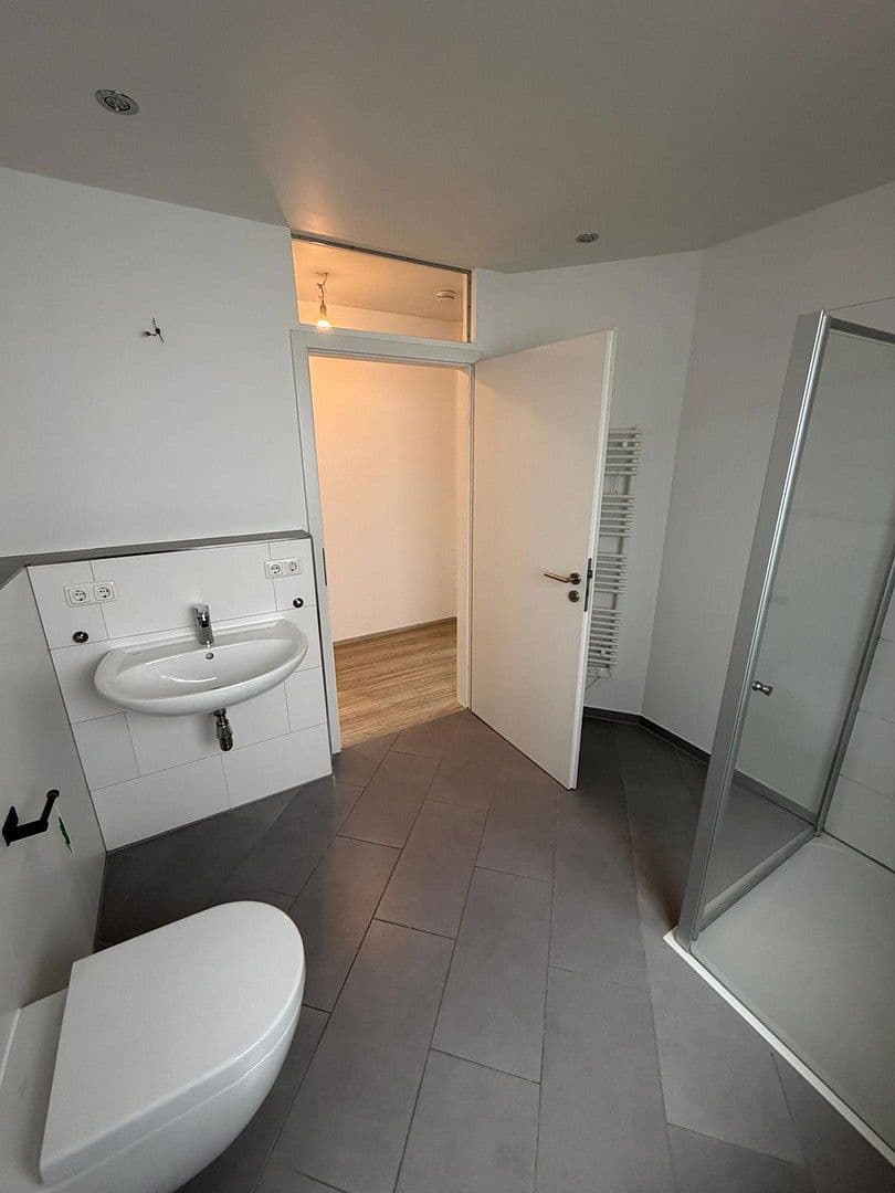 2 bedroom with open-plan kitchen flat for sale, 90 m², Biebesheim am Rhein, Hesse 2 bedroom with open-plan kitchen flat for sale, 90 m², Biebesheim am Rhein, Hesse