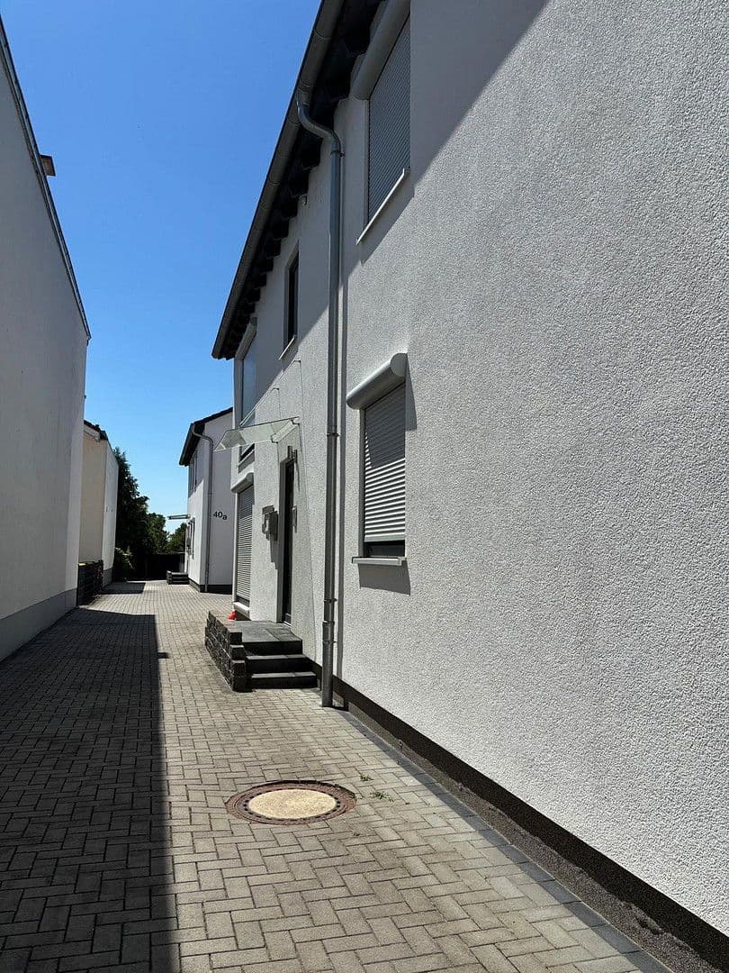 2 bedroom with open-plan kitchen flat for sale, 90 m², Biebesheim am Rhein, Hesse 2 bedroom with open-plan kitchen flat for sale, 90 m², Biebesheim am Rhein, Hesse
