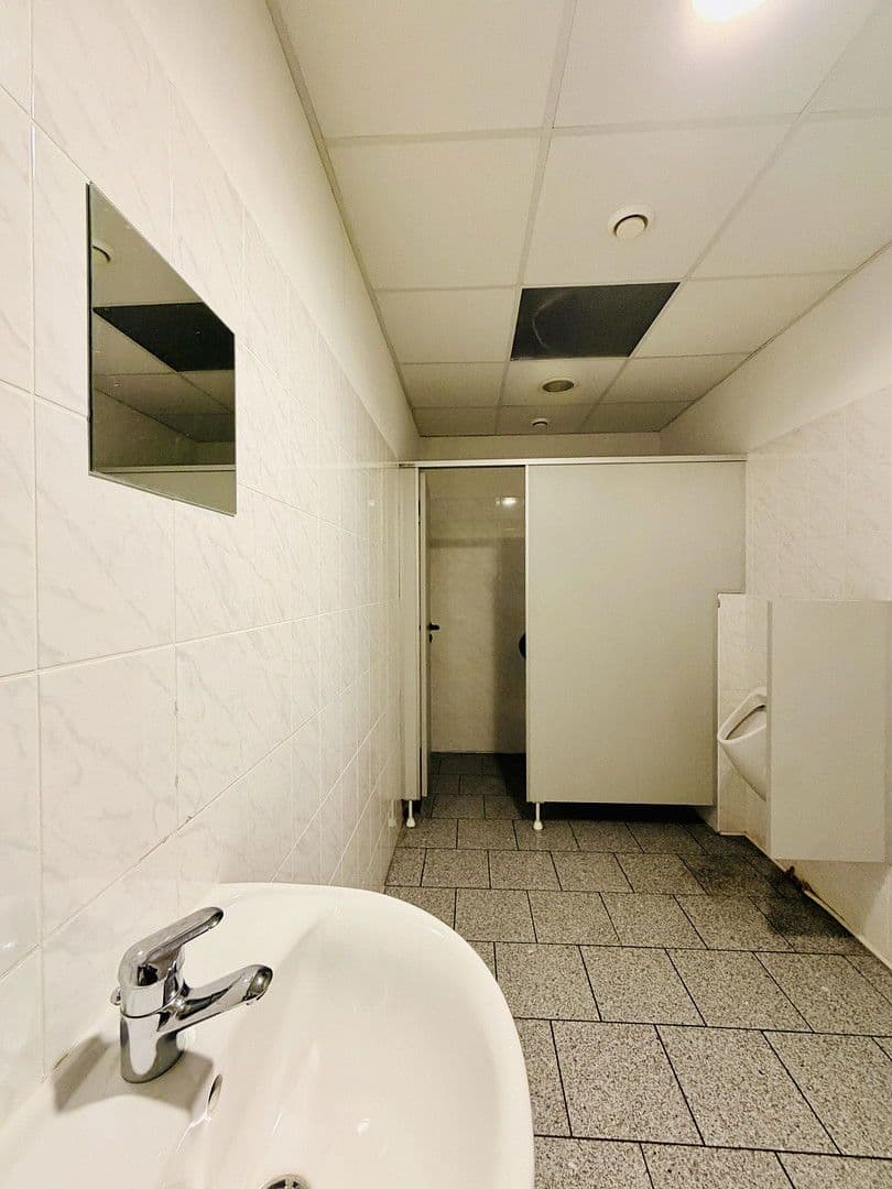 non-residential property to rent, 230 m², Draisstraße 1, Karlsbad, Baden-Württemberg non-residential property to rent, 230 m², Draisstraße 1, Karlsbad, Baden-Württemberg