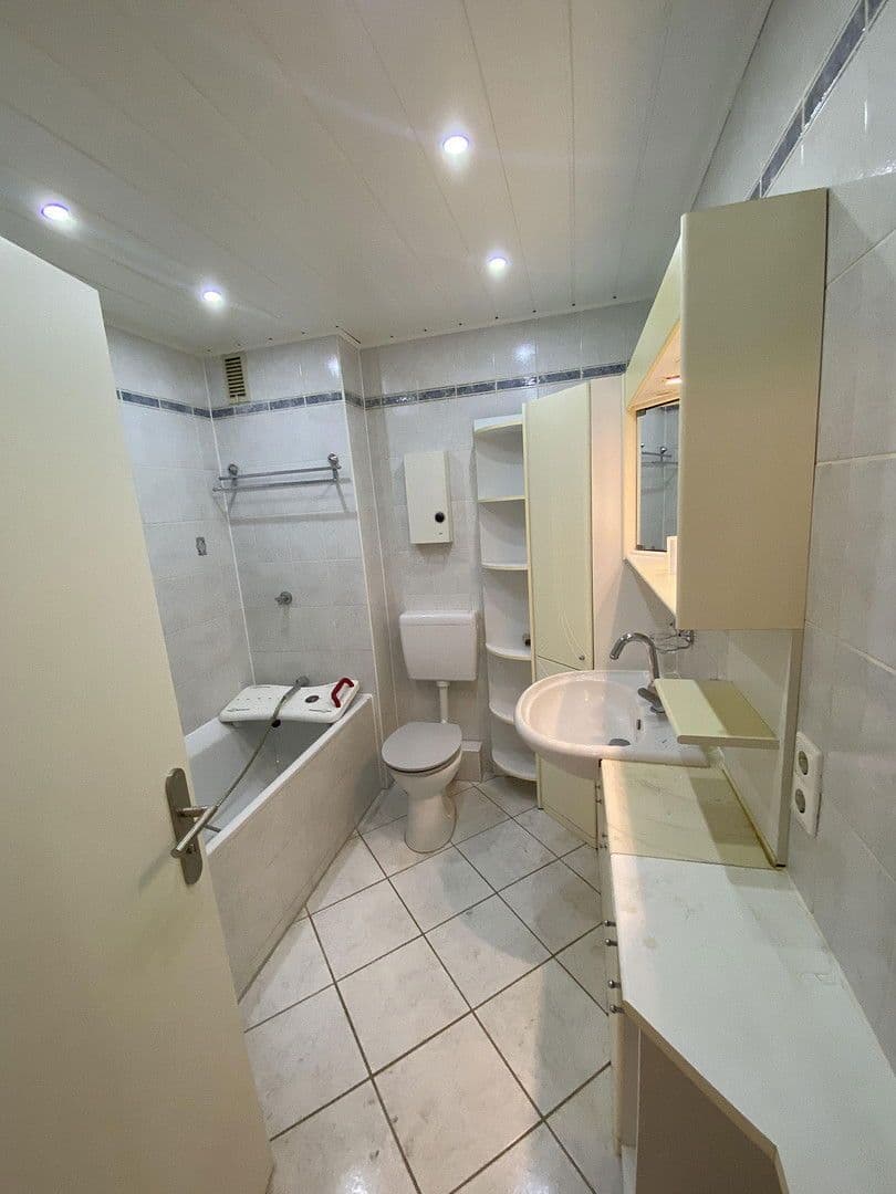 2 bedroom with open-plan kitchen flat to rent, 75 m², Cecilienstr. 3, Moers, North Rhine-Westphalia 2 bedroom with open-plan kitchen flat to rent, 75 m², Cecilienstr. 3, Moers, North Rhine-Westphalia