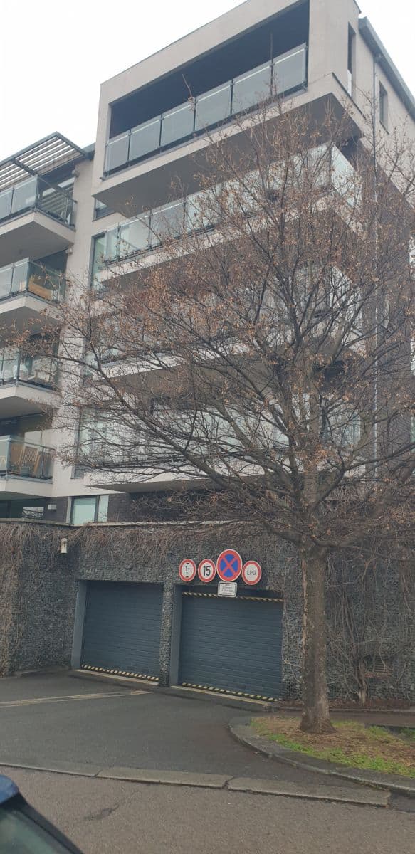 garage to rent, 20 m², Italská, Prague, Prague garage to rent, 20 m², Italská, Prague, Prague