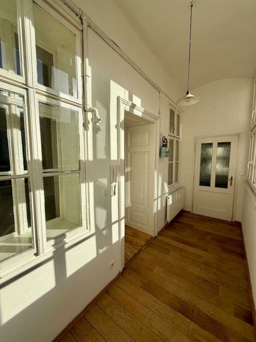 3 bedroom flat to rent, 80 m², Dukelských hrdinů, Prague, Prague 3 bedroom flat to rent, 80 m², Dukelských hrdinů, Prague, Prague