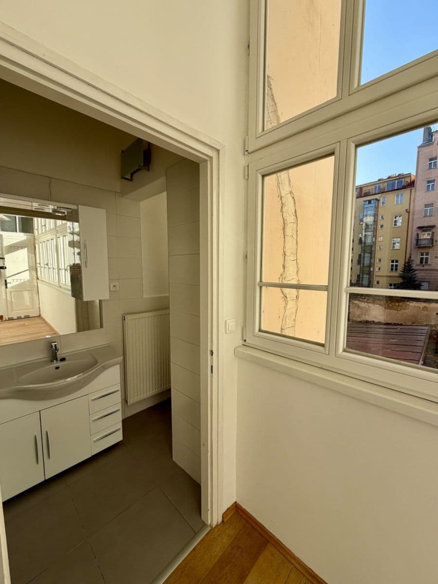 3 bedroom flat to rent, 80 m², Dukelských hrdinů, Prague, Prague 3 bedroom flat to rent, 80 m², Dukelských hrdinů, Prague, Prague