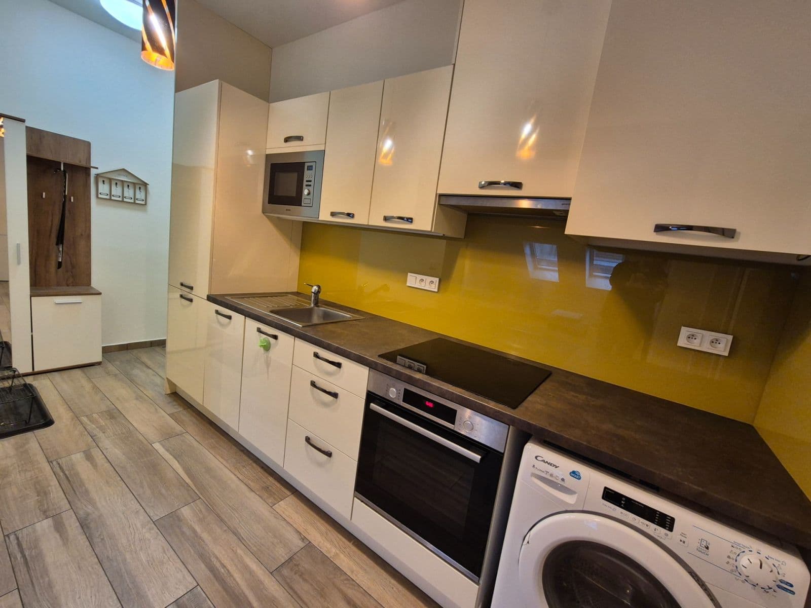 2 bedroom with open-plan kitchen flat to rent, 62 m², Horní, Prague, Prague 2 bedroom with open-plan kitchen flat to rent, 62 m², Horní, Prague, Prague