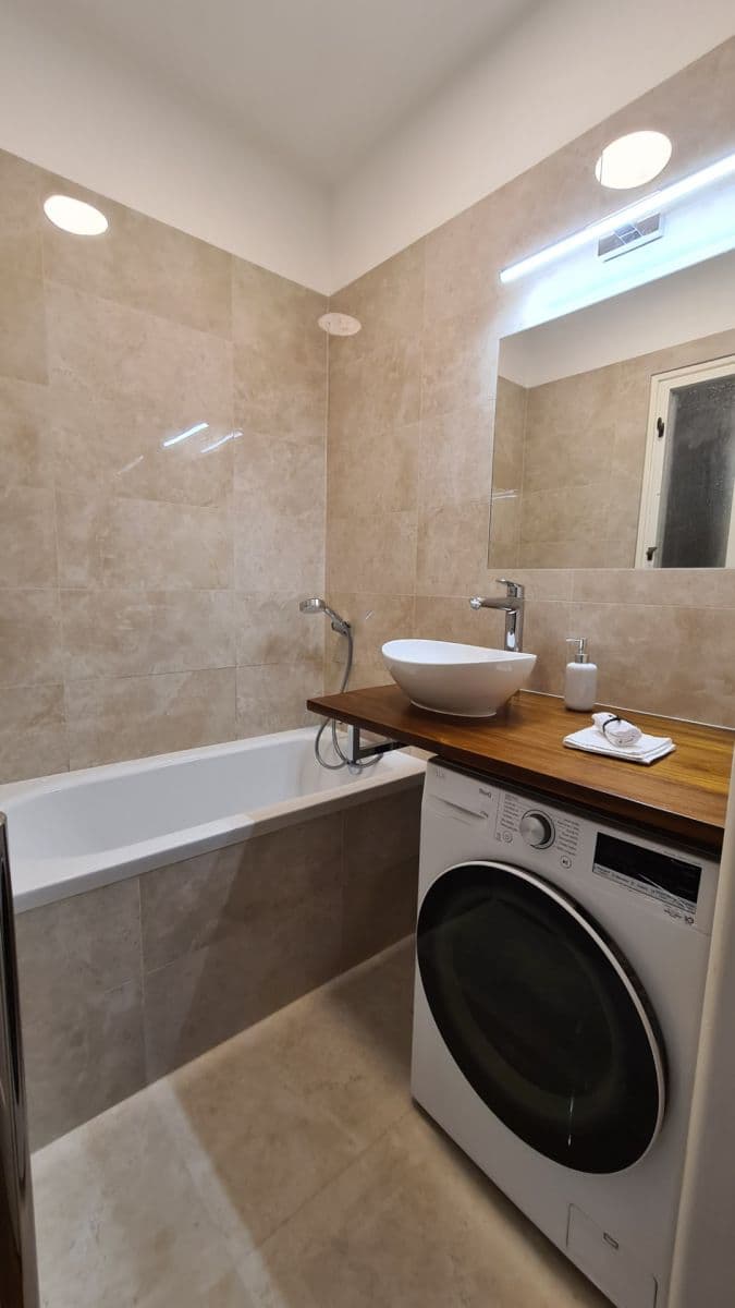 1 bedroom with open-plan kitchen flat to rent, 45 m², Vrázova, Prague, Prague 1 bedroom with open-plan kitchen flat to rent, 45 m², Vrázova, Prague, Prague