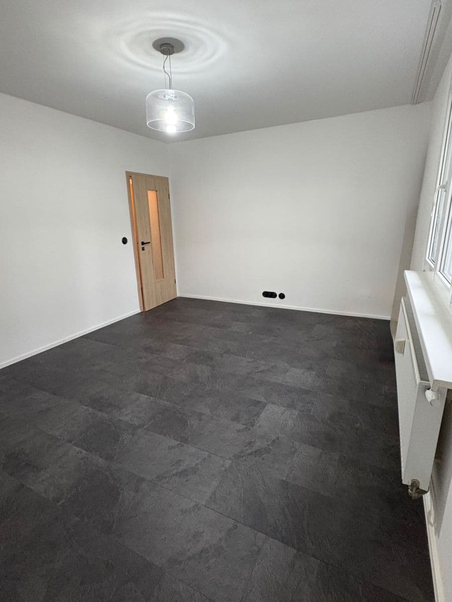 2 bedroom flat to rent, 55 m², Kremličkova, Prague, Prague 2 bedroom flat to rent, 55 m², Kremličkova, Prague, Prague