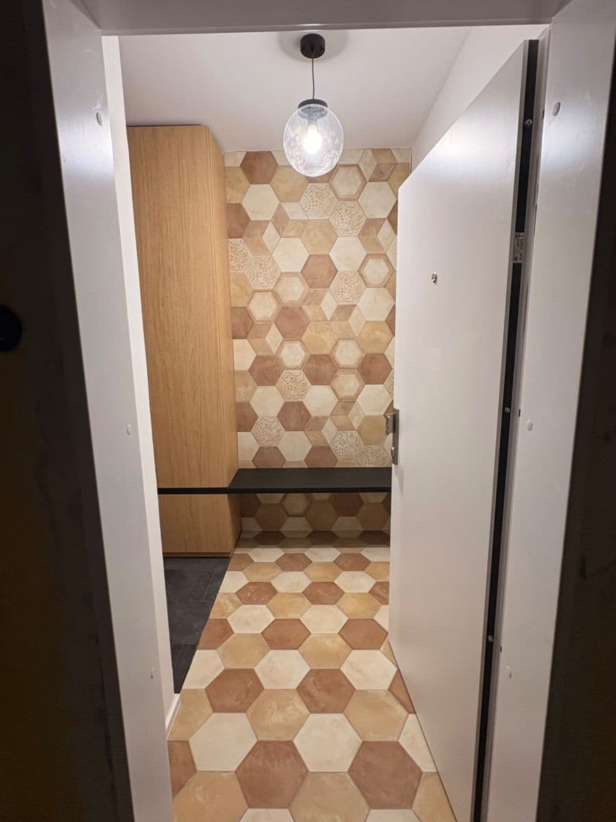 2 bedroom flat to rent, 55 m², Kremličkova, Prague, Prague 2 bedroom flat to rent, 55 m², Kremličkova, Prague, Prague