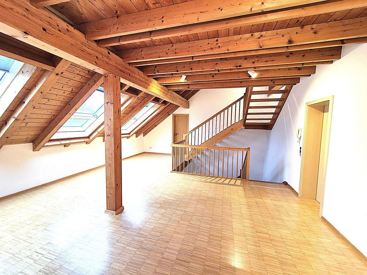 house to rent, 200 m², Frankfurt, Hesse house to rent, 200 m², Frankfurt, Hesse