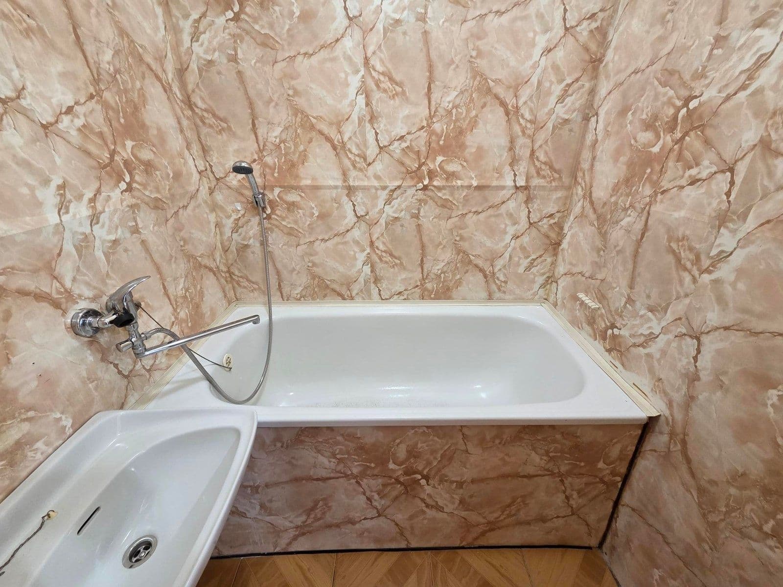 2 bedroom flat to rent, 52 m², Kořenského, Karviná, Moravskoslezský Region 2 bedroom flat to rent, 52 m², Kořenského, Karviná, Moravskoslezský Region