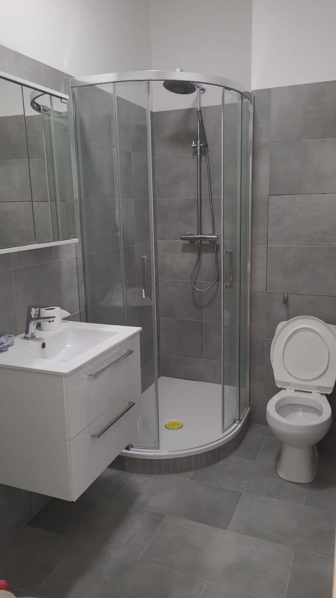 Studio flat to rent, 28 m², Školská, Hostivice, Středočeský Region Studio flat to rent, 28 m², Školská, Hostivice, Středočeský Region