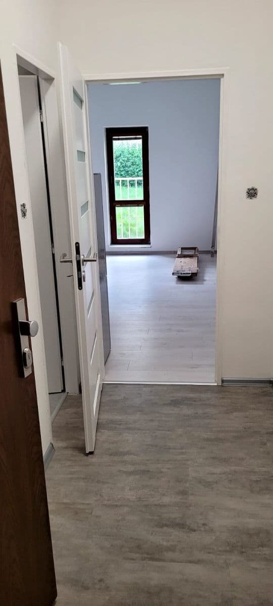 Studio flat to rent, 28 m², Školská, Hostivice, Středočeský Region Studio flat to rent, 28 m², Školská, Hostivice, Středočeský Region