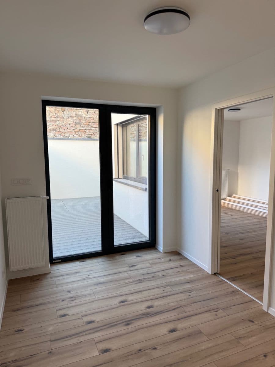 1 bedroom with open-plan kitchen flat to rent, 50 m², Blatného, Brno, Jihomoravský Region 1 bedroom with open-plan kitchen flat to rent, 50 m², Blatného, Brno, Jihomoravský Region