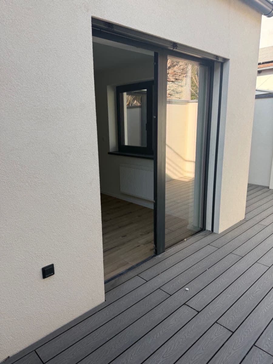 1 bedroom with open-plan kitchen flat to rent, 50 m², Blatného, Brno, Jihomoravský Region 1 bedroom with open-plan kitchen flat to rent, 50 m², Blatného, Brno, Jihomoravský Region