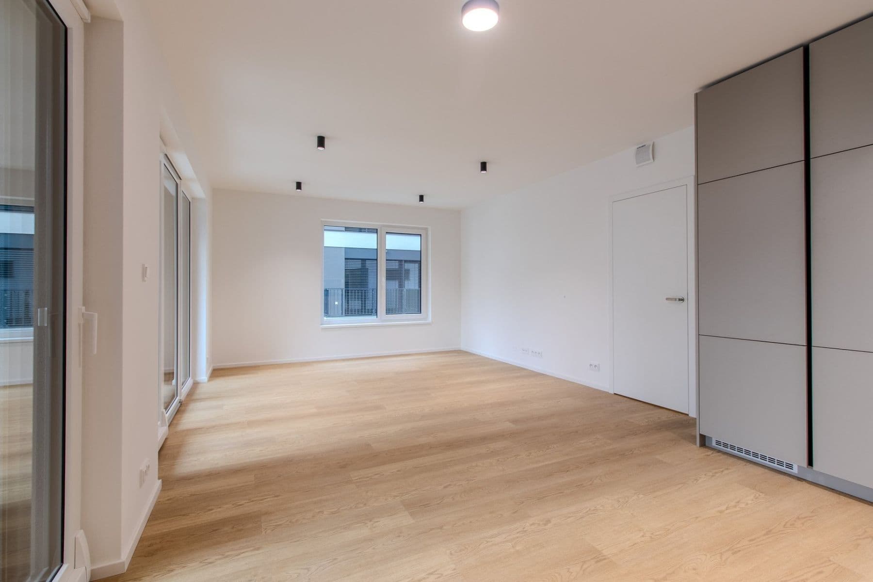 2 bedroom with open-plan kitchen flat to rent, 86 m², Hábova, Prague, Prague 2 bedroom with open-plan kitchen flat to rent, 86 m², Hábova, Prague, Prague