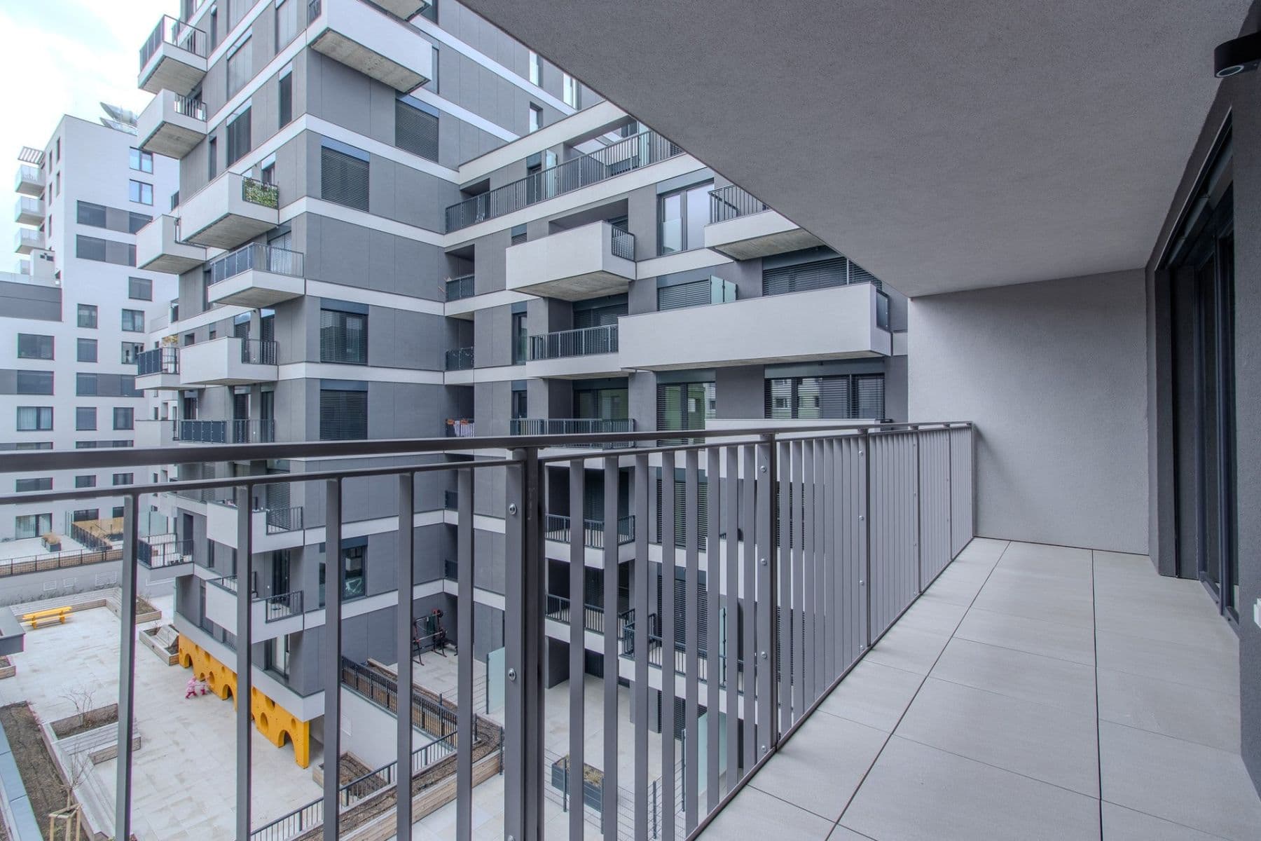 2 bedroom with open-plan kitchen flat to rent, 86 m², Hábova, Prague, Prague 2 bedroom with open-plan kitchen flat to rent, 86 m², Hábova, Prague, Prague