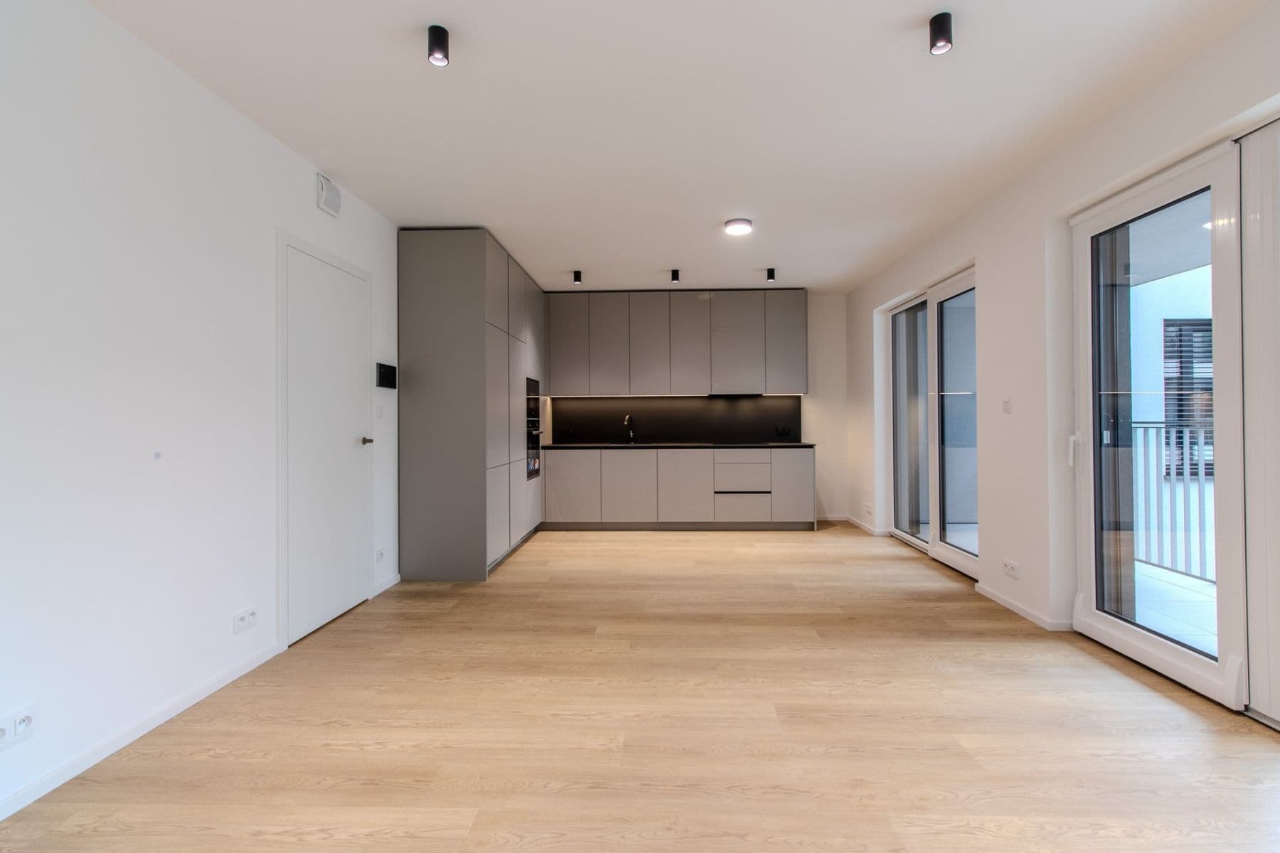 2 bedroom with open-plan kitchen flat to rent, 86 m², Hábova, Prague, Prague 2 bedroom with open-plan kitchen flat to rent, 86 m², Hábova, Prague, Prague