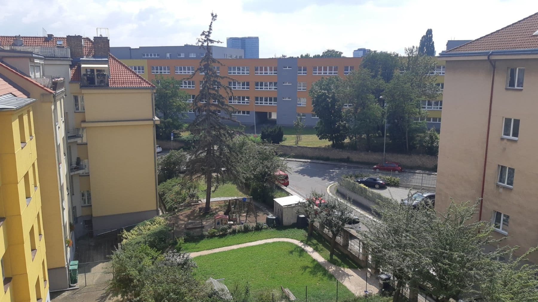 2 bedroom with open-plan kitchen flat to rent, 136 m², Na Výsledku II, Prague, Prague 2 bedroom with open-plan kitchen flat to rent, 136 m², Na Výsledku II, Prague, Prague