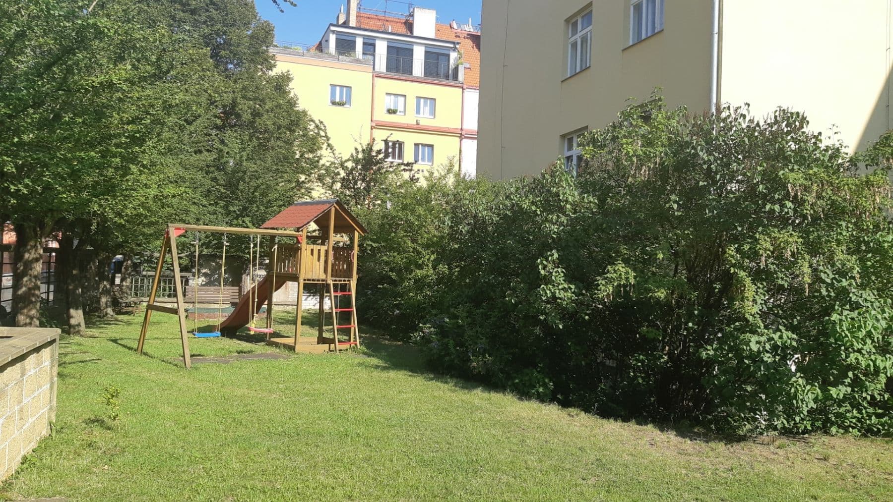 2 bedroom with open-plan kitchen flat to rent, 136 m², Na Výsledku II, Prague, Prague 2 bedroom with open-plan kitchen flat to rent, 136 m², Na Výsledku II, Prague, Prague