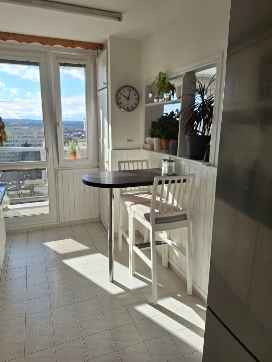 3 bedroom flat to rent, 73 m², Zdiměřická, Prague, Prague 3 bedroom flat to rent, 73 m², Zdiměřická, Prague, Prague