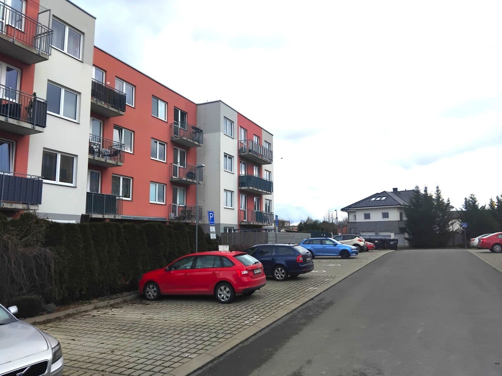 1 bedroom with open-plan kitchen flat for sale, 63 m², Na Okruhu, Jesenice, Středočeský Region 1 bedroom with open-plan kitchen flat for sale, 63 m², Na Okruhu, Jesenice, Středočeský Region