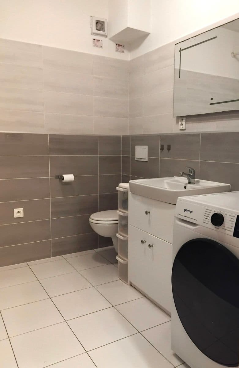 1 bedroom with open-plan kitchen flat for sale, 63 m², Na Okruhu, Jesenice, Středočeský Region 1 bedroom with open-plan kitchen flat for sale, 63 m², Na Okruhu, Jesenice, Středočeský Region