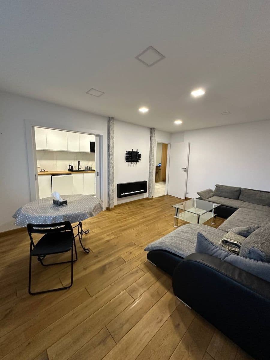 3 bedroom flat to rent, 70 m², Láskova, Prague, Prague 3 bedroom flat to rent, 70 m², Láskova, Prague, Prague