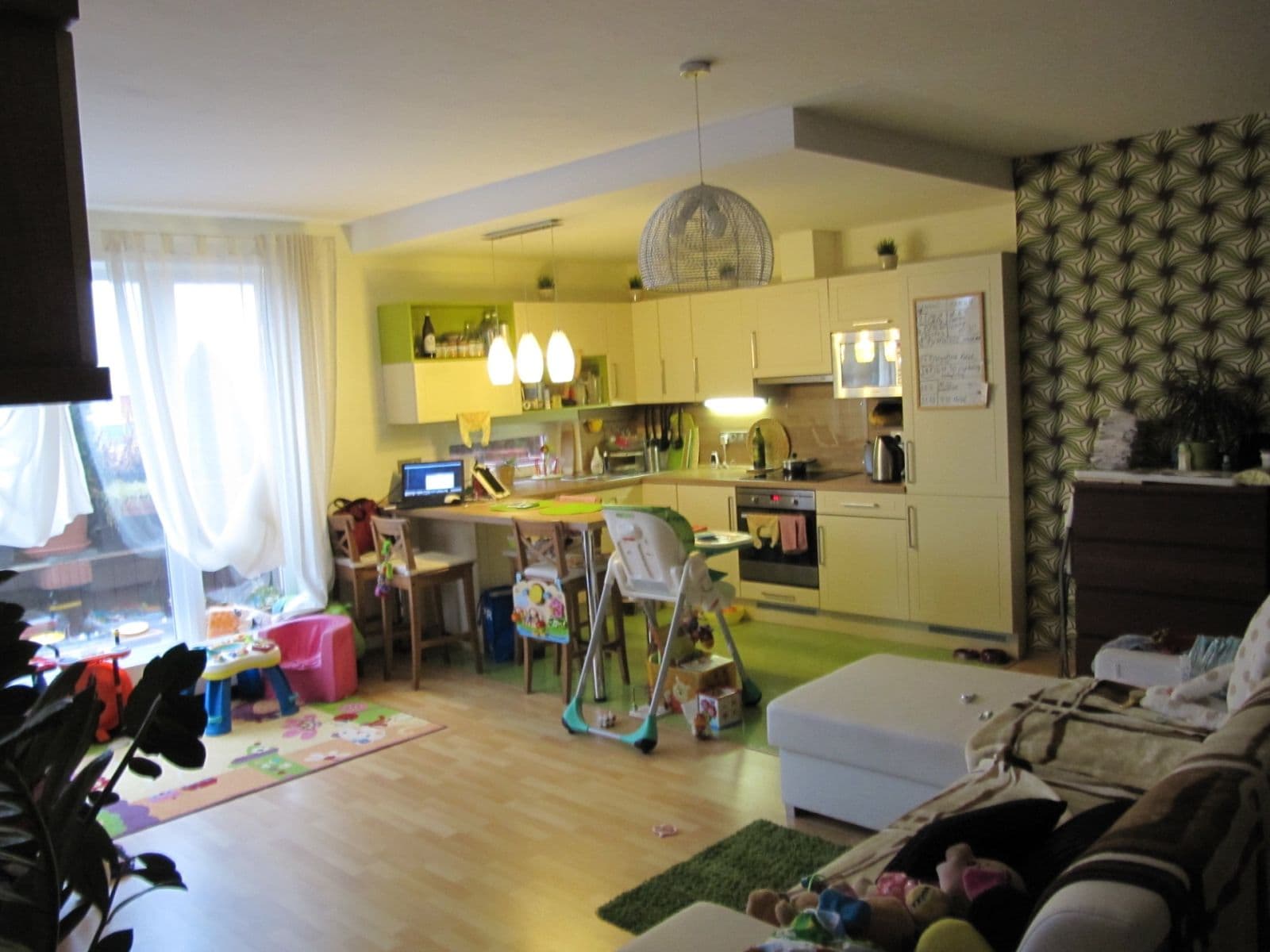 3 bedroom flat to rent, 98 m², Chotěšovská, Prague, Prague 3 bedroom flat to rent, 98 m², Chotěšovská, Prague, Prague