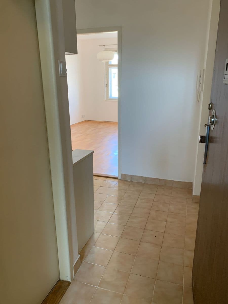 Studio flat to rent, 27 m², Vršovická, Prague, Prague Studio flat to rent, 27 m², Vršovická, Prague, Prague