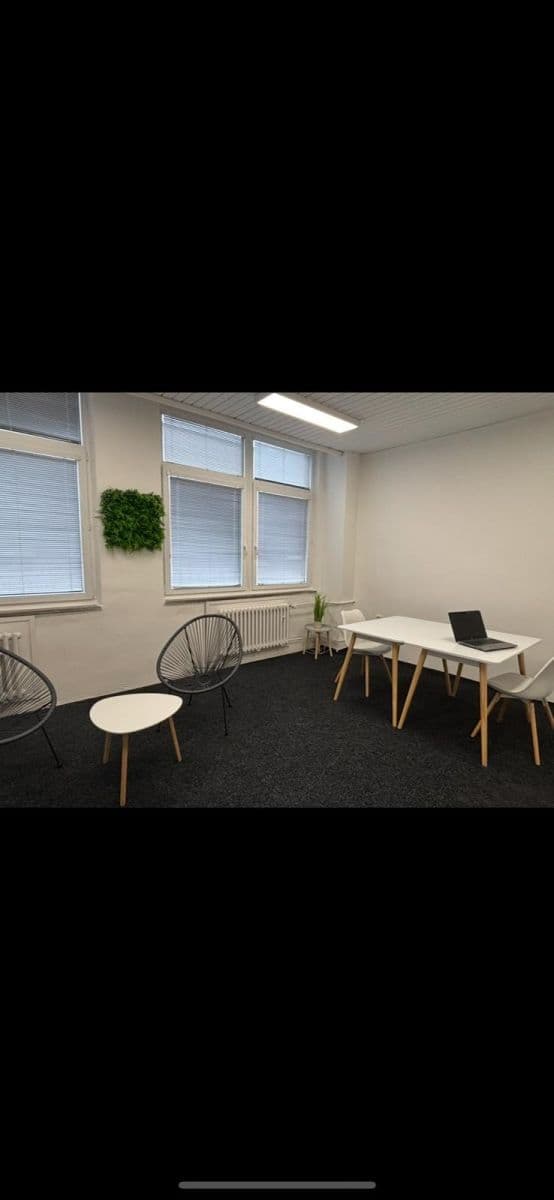 office to rent, 24 m², Nábřeží, Zlín, Zlínský Region office to rent, 24 m², Nábřeží, Zlín, Zlínský Region