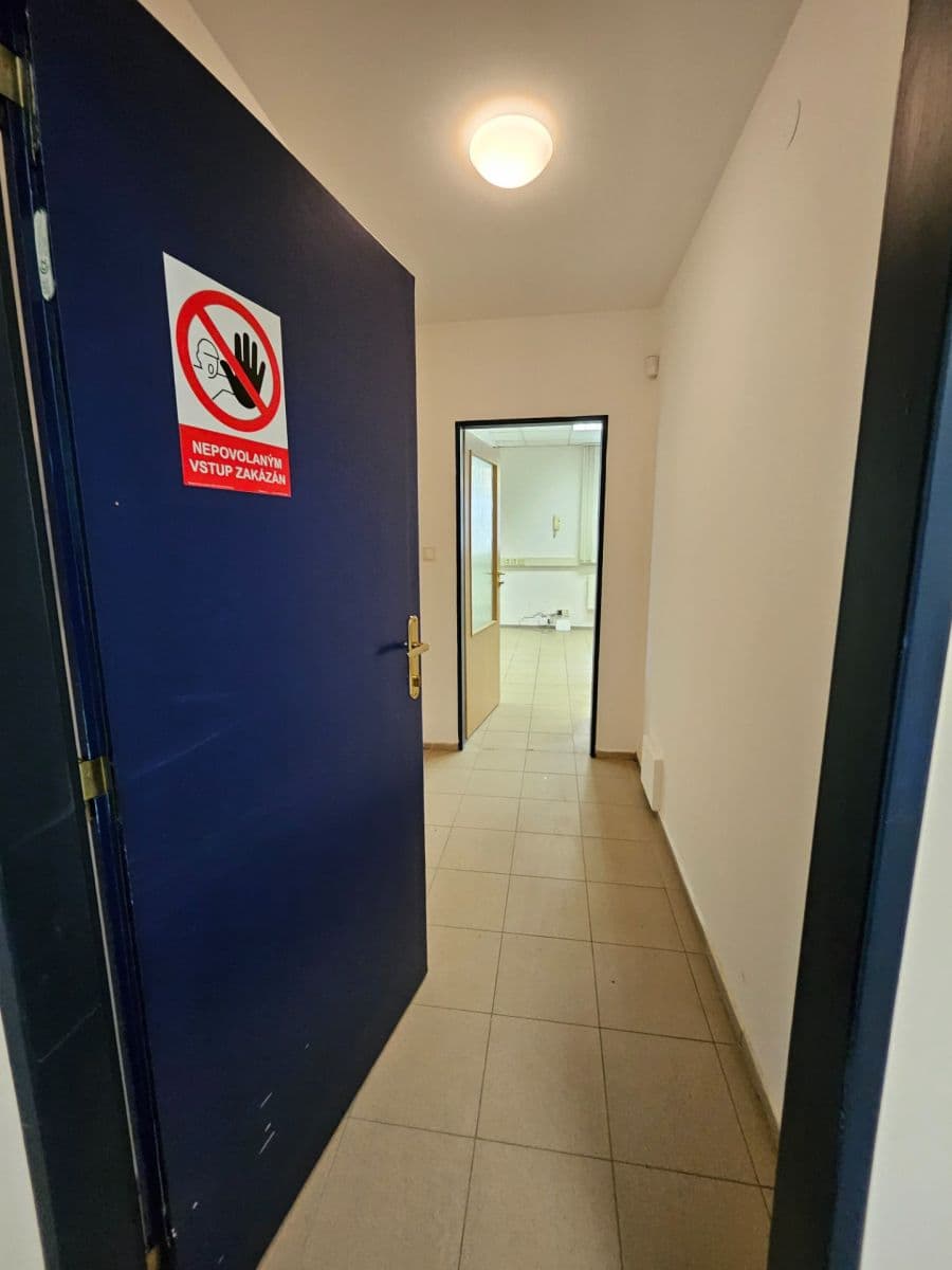 non-residential property to rent, 77 m², Záběhlická, Prague, Prague non-residential property to rent, 77 m², Záběhlická, Prague, Prague