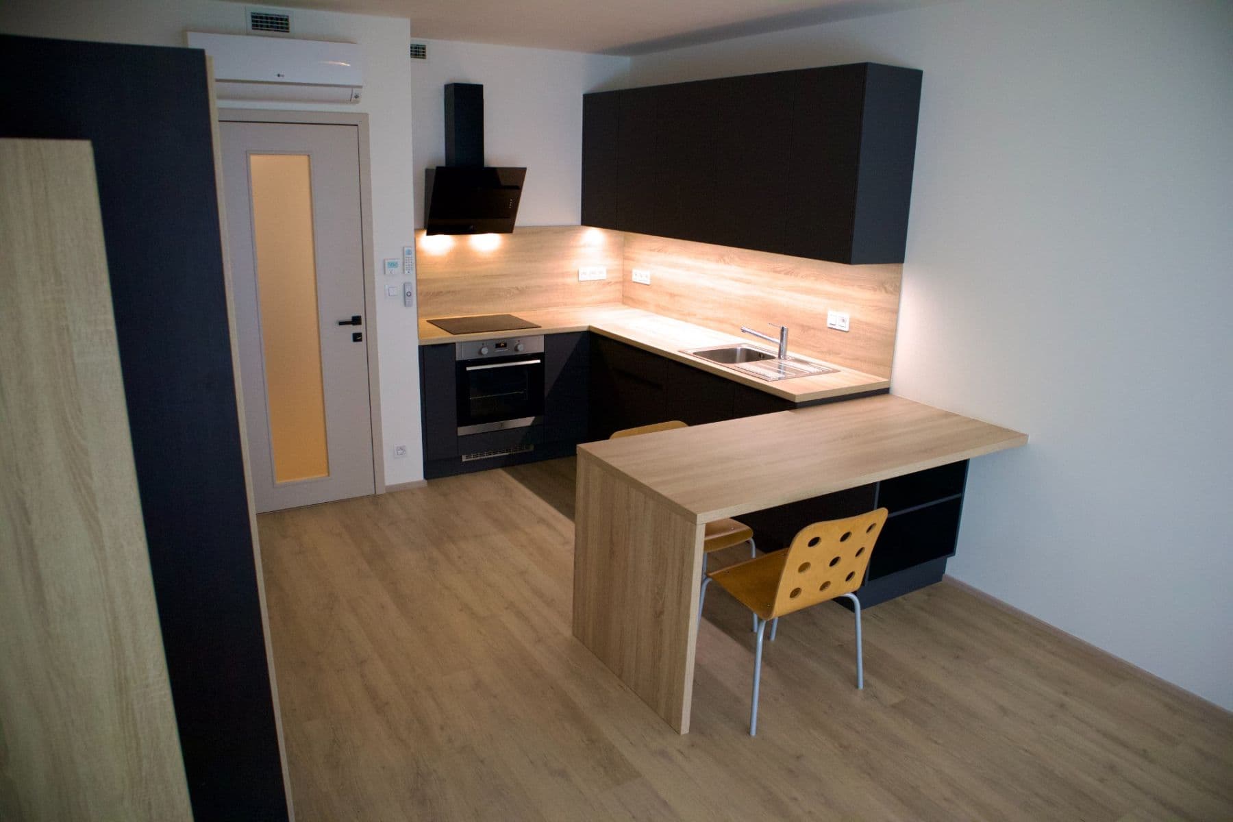 Studio flat to rent, 40 m², Jana Želivského, Prague, Prague Studio flat to rent, 40 m², Jana Želivského, Prague, Prague