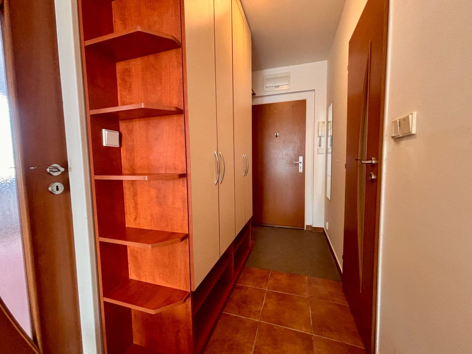 2 bedroom with open-plan kitchen flat to rent, 64 m², Handkeho, Olomouc, Olomoucký Region 2 bedroom with open-plan kitchen flat to rent, 64 m², Handkeho, Olomouc, Olomoucký Region