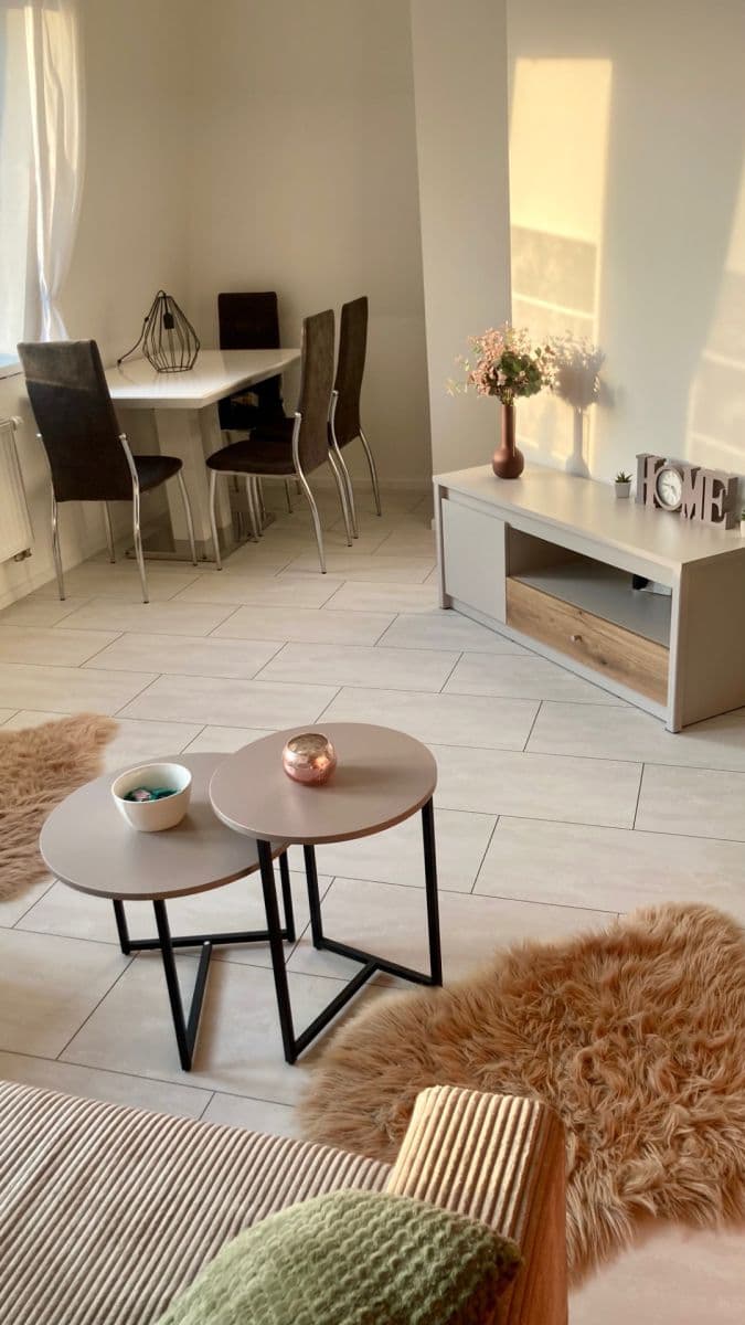 2 bedroom with open-plan kitchen flat to rent, 64 m², Handkeho, Olomouc, Olomoucký Region 2 bedroom with open-plan kitchen flat to rent, 64 m², Handkeho, Olomouc, Olomoucký Region