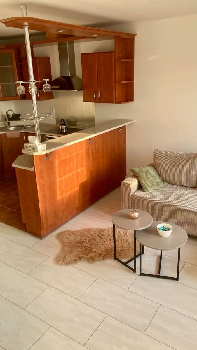 2 bedroom with open-plan kitchen flat to rent, 64 m², Handkeho, Olomouc, Olomoucký Region 2 bedroom with open-plan kitchen flat to rent, 64 m², Handkeho, Olomouc, Olomoucký Region