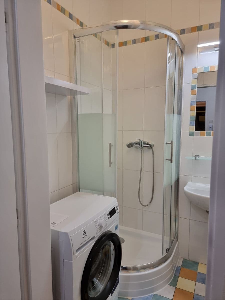 1 bedroom with open-plan kitchen flat to rent, 38 m², Krokova, Prague, Prague 1 bedroom with open-plan kitchen flat to rent, 38 m², Krokova, Prague, Prague