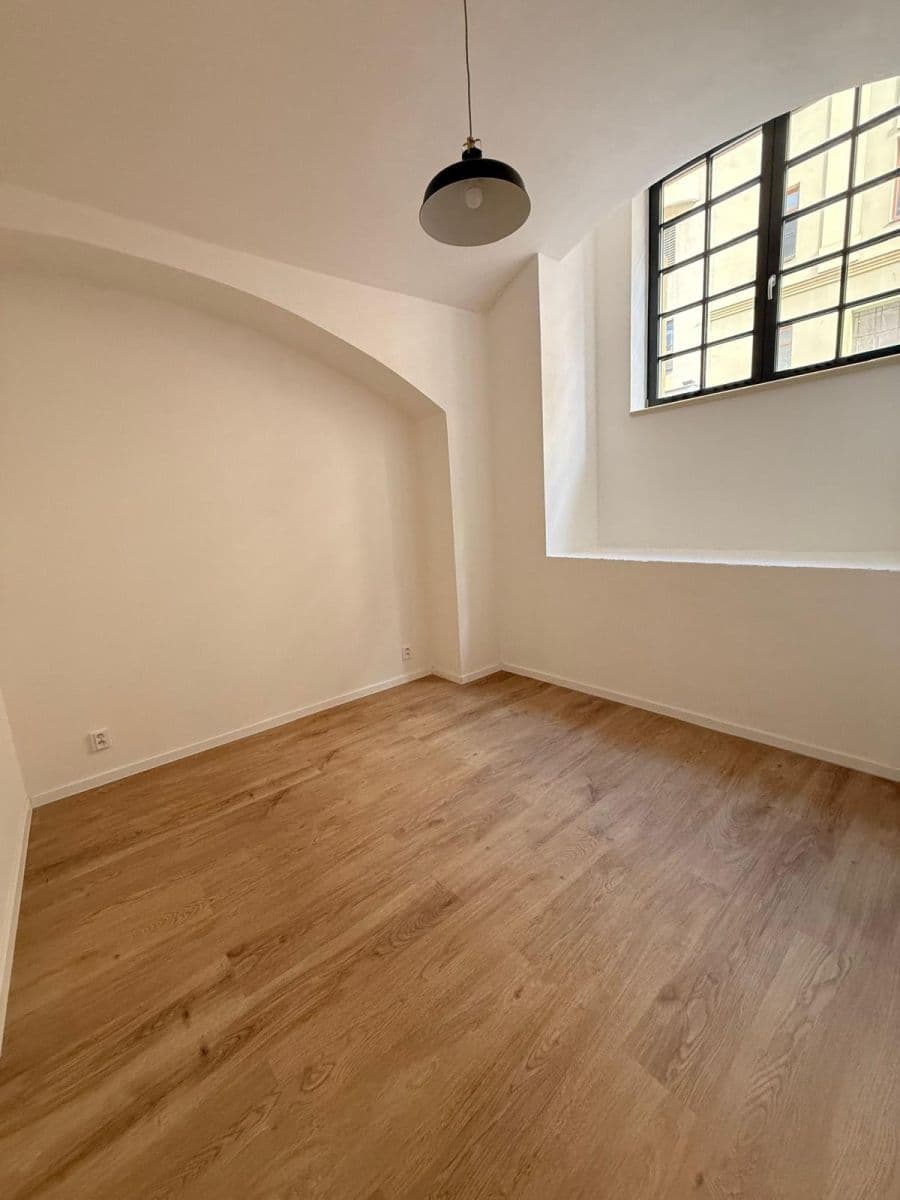 1 bedroom with open-plan kitchen flat to rent, 44 m², Chlumova, Prague, Prague 1 bedroom with open-plan kitchen flat to rent, 44 m², Chlumova, Prague, Prague