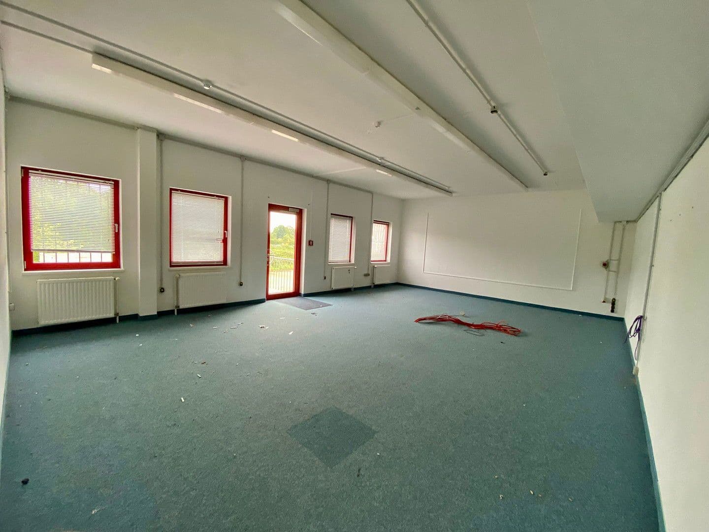 non-residential property to rent, 12,648 m², Zunftweg 10, Voerde (Niederrhein), North Rhine-Westphalia non-residential property to rent, 12,648 m², Zunftweg 10, Voerde (Niederrhein), North Rhine-Westphalia