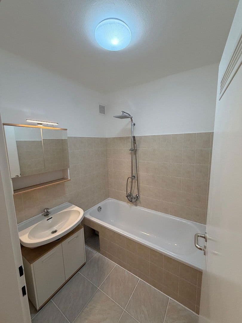 Studio flat to rent, 42 m², Waldgasse 8, Wien, Vienna Studio flat to rent, 42 m², Waldgasse 8, Wien, Vienna