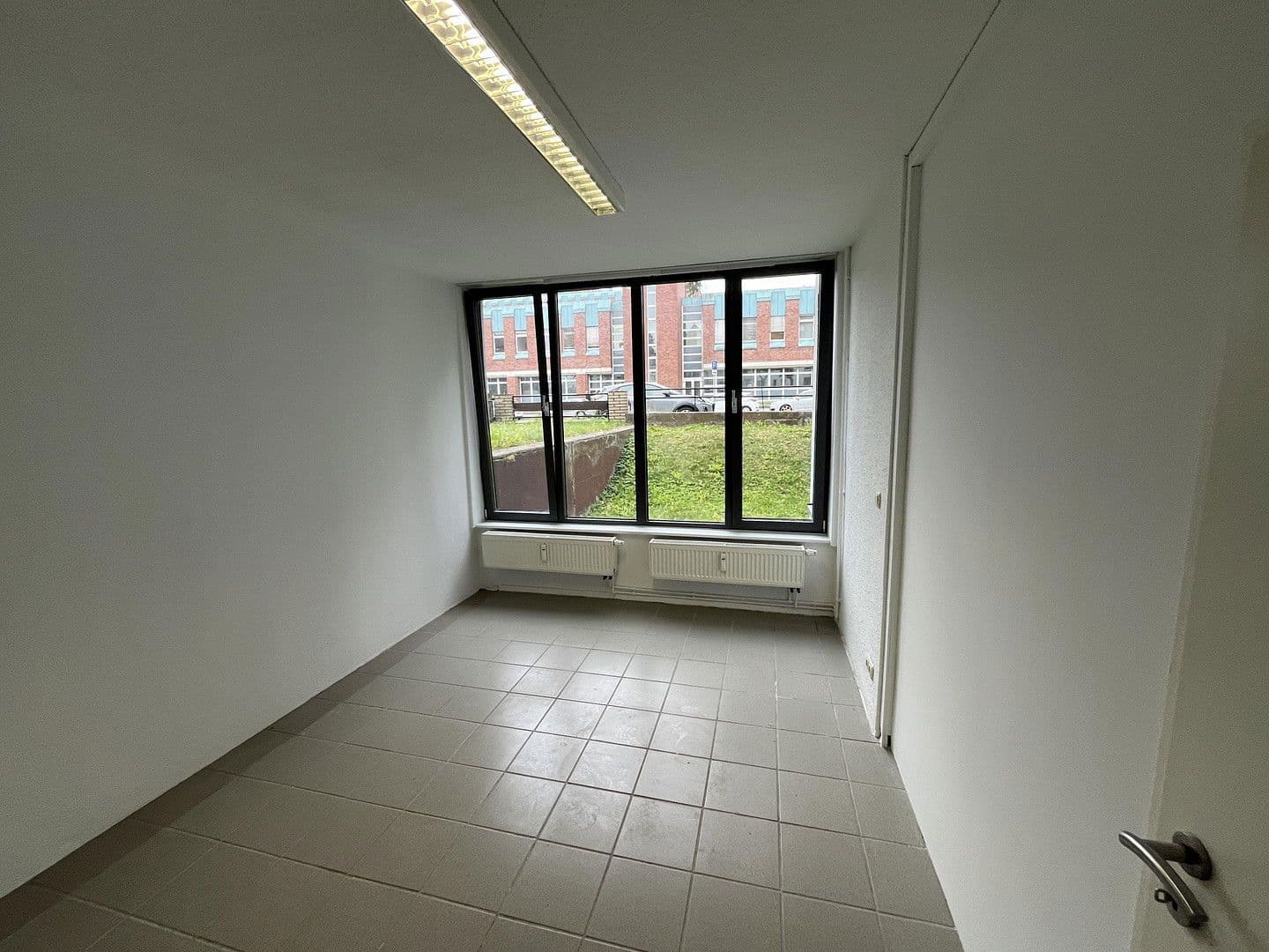 office to rent, 63 m², Fackenburger Allee 44, Lübeck, Schleswig-Holstein office to rent, 63 m², Fackenburger Allee 44, Lübeck, Schleswig-Holstein