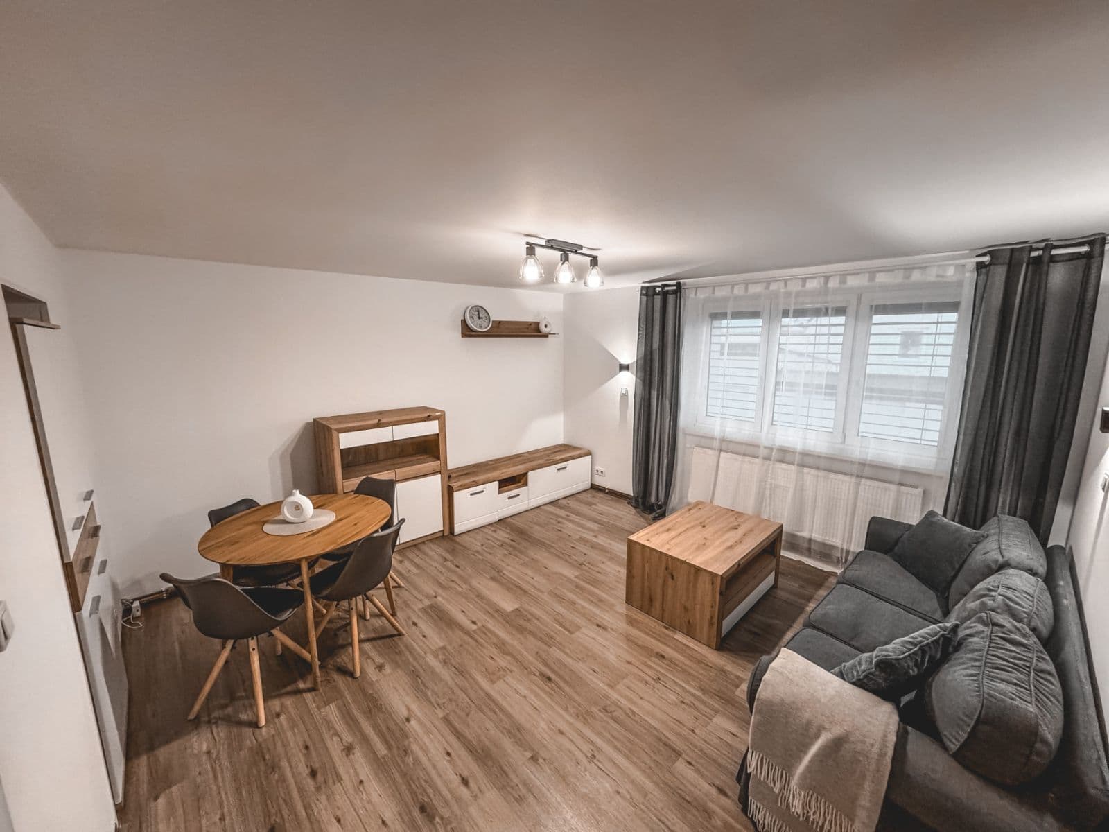 3 bedroom flat to rent, 65 m², Petra Bezruče, Kladno, Středočeský Region 3 bedroom flat to rent, 65 m², Petra Bezruče, Kladno, Středočeský Region