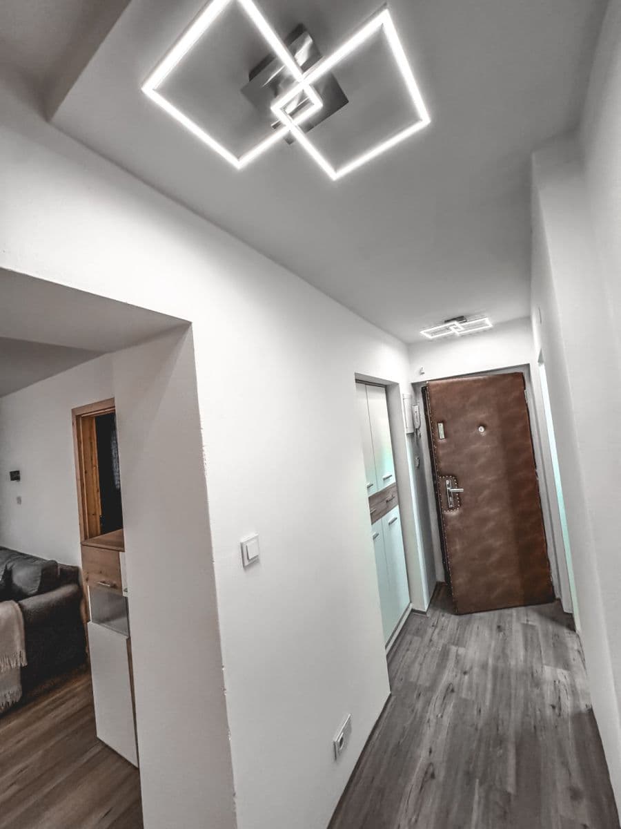 3 bedroom flat to rent, 65 m², Petra Bezruče, Kladno, Středočeský Region 3 bedroom flat to rent, 65 m², Petra Bezruče, Kladno, Středočeský Region