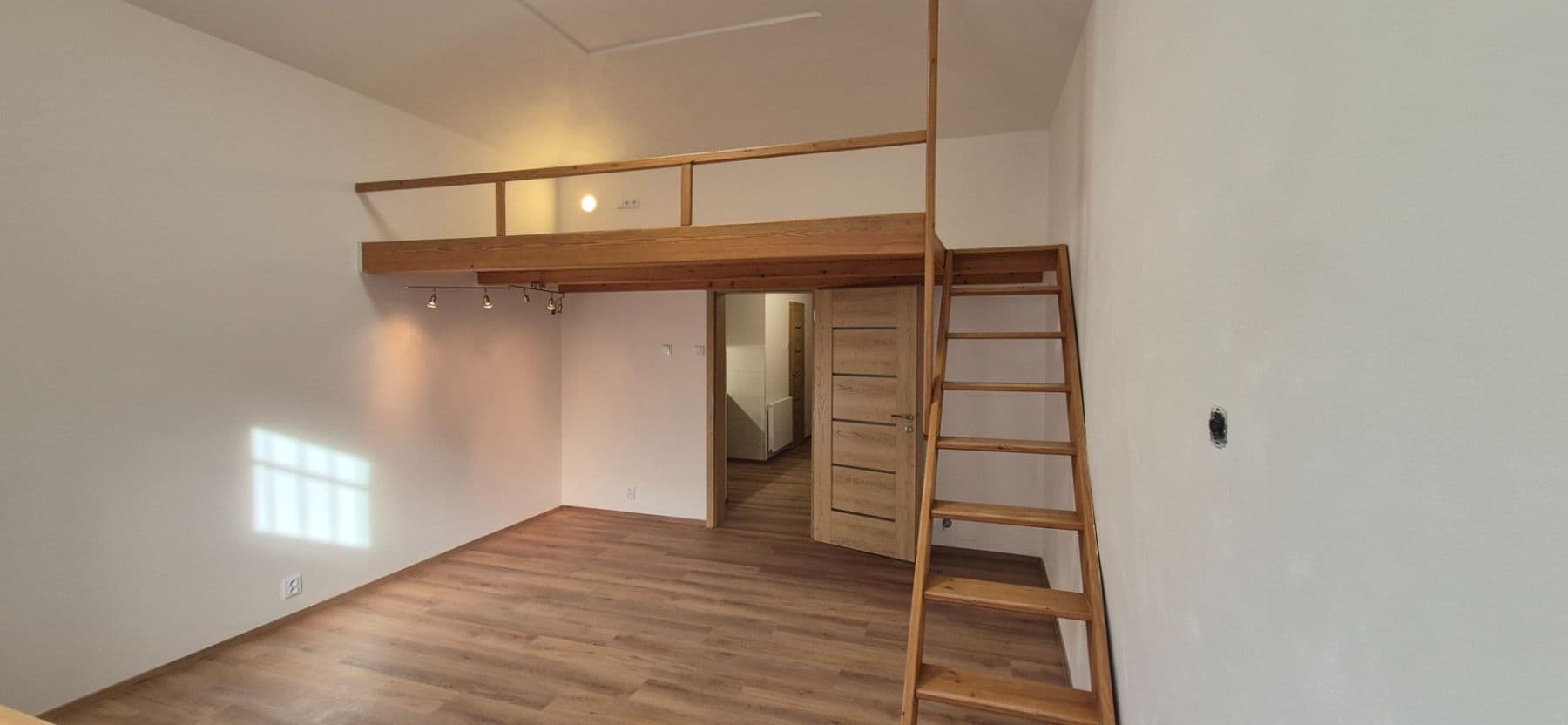 1 bedroom with open-plan kitchen flat to rent, 50 m², Voroněžská, Prague, Prague 1 bedroom with open-plan kitchen flat to rent, 50 m², Voroněžská, Prague, Prague