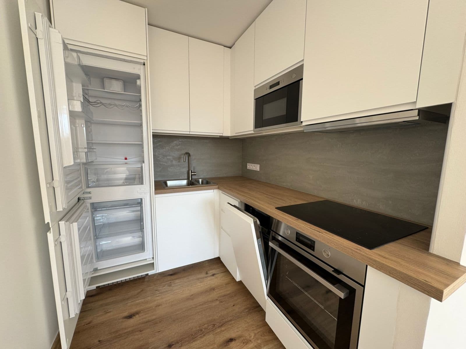 1 bedroom with open-plan kitchen flat for sale, 43 m², Nad Starou pískovnou, Prague, Prague 1 bedroom with open-plan kitchen flat for sale, 43 m², Nad Starou pískovnou, Prague, Prague