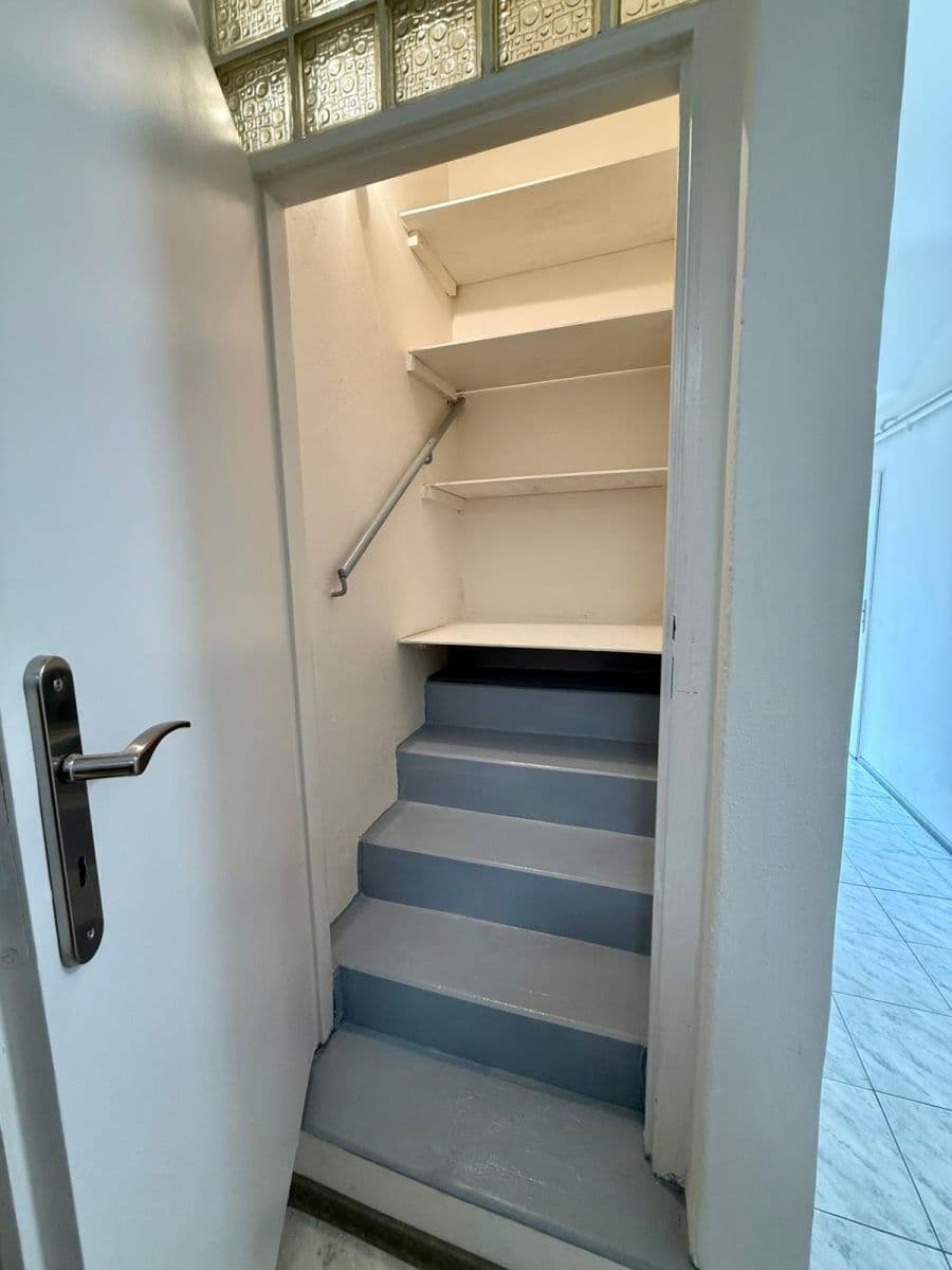 2 bedroom flat to rent, 55 m², Dostihová, Prague, Prague 2 bedroom flat to rent, 55 m², Dostihová, Prague, Prague